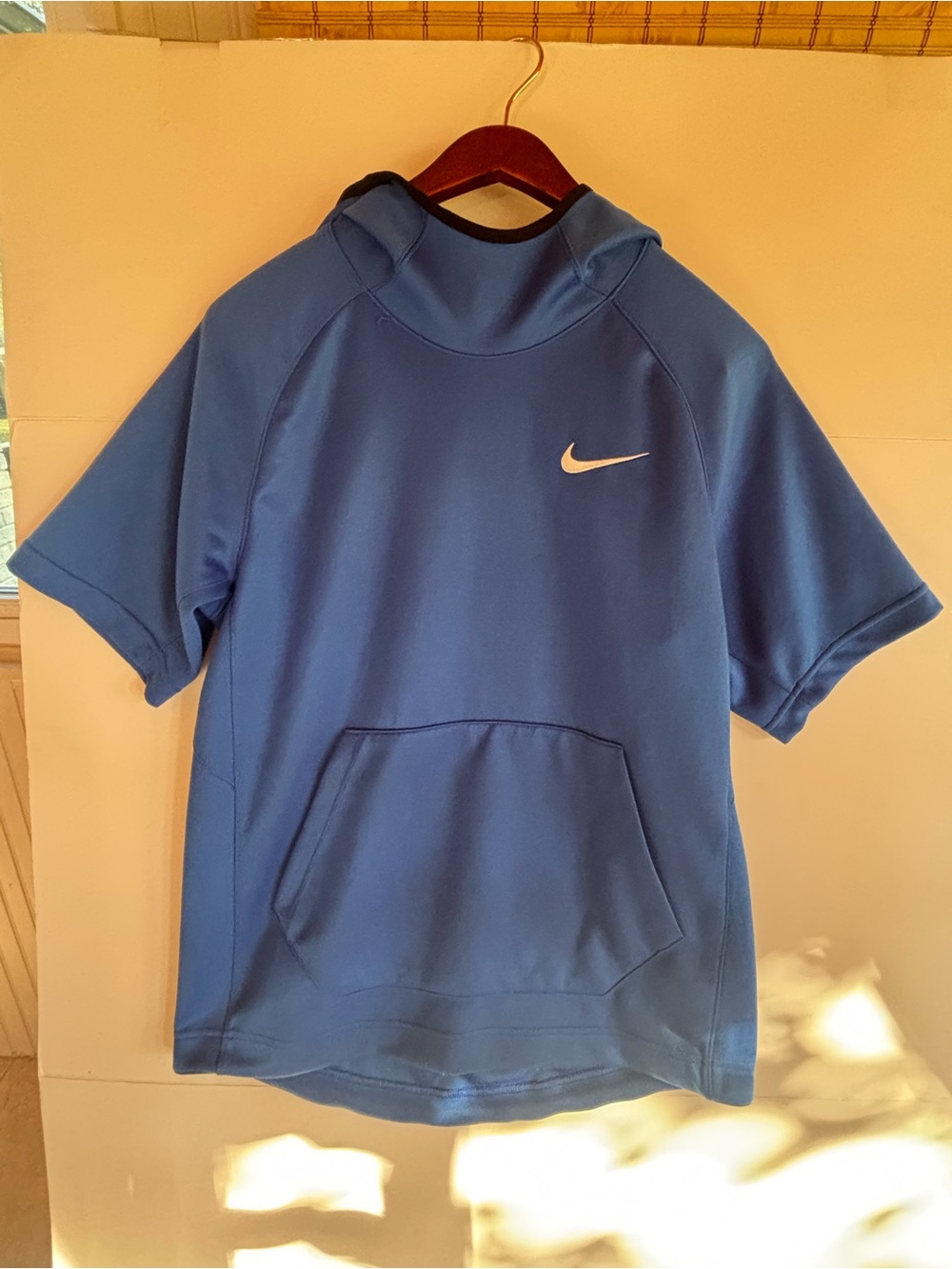 Nike Dri-FIT Medium Blue Short-Sleeve Hoodie with Hood